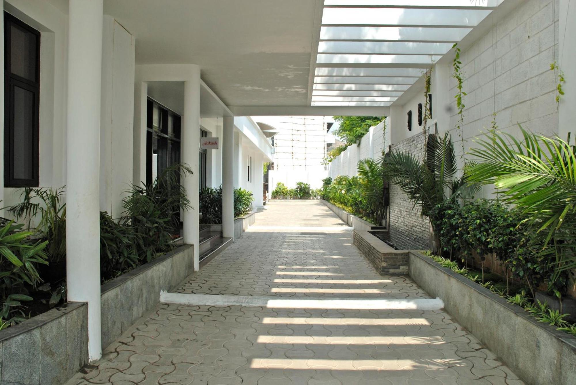 Arpanaa Hotel Tiruvannāmalai Eksteriør bilde